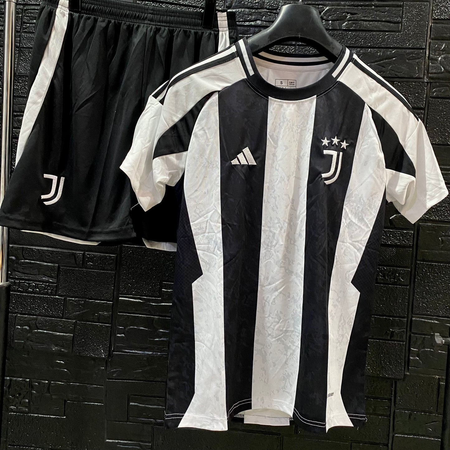 Kit juventus Off ⚫️⚪️