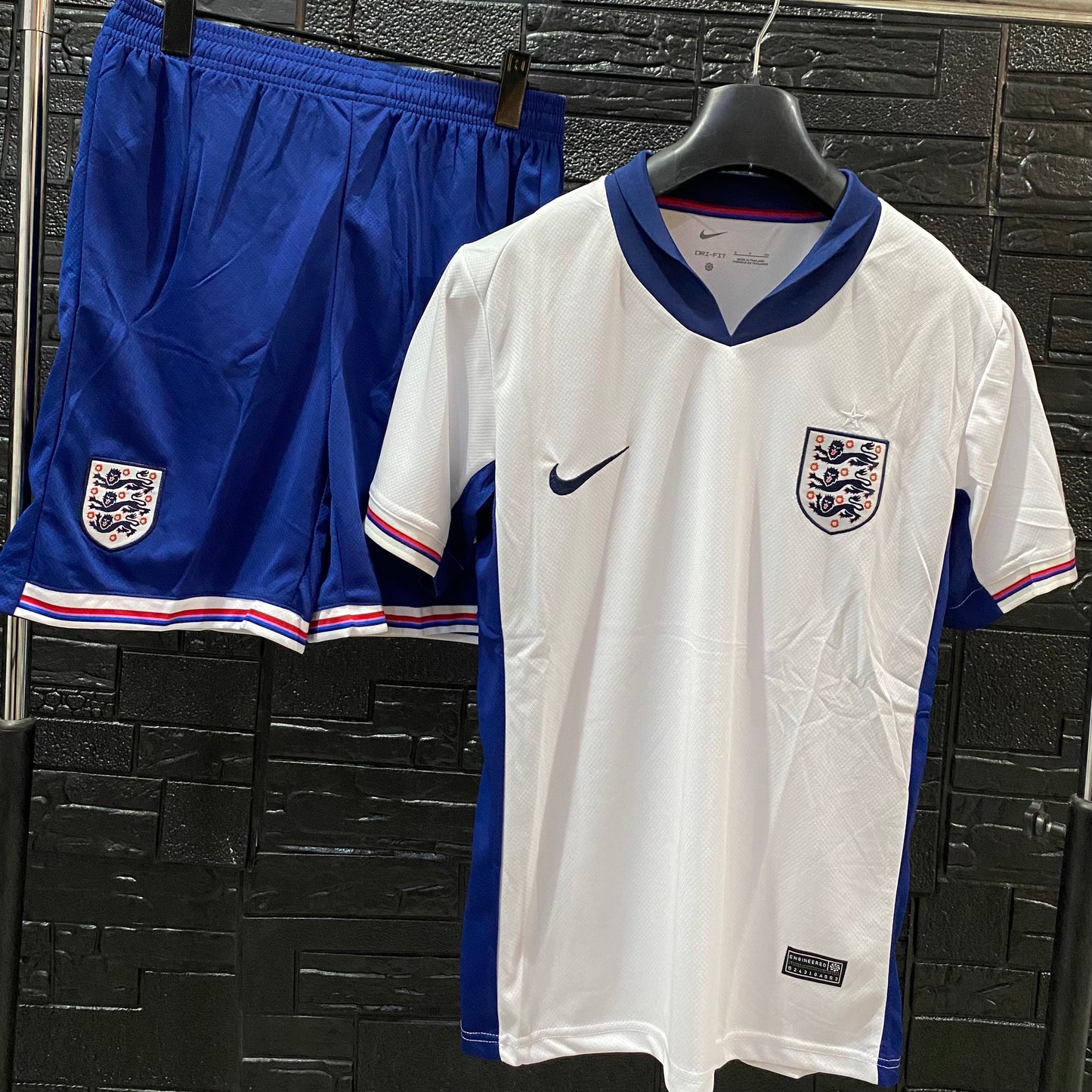 Kit England Off ⚪️🔵